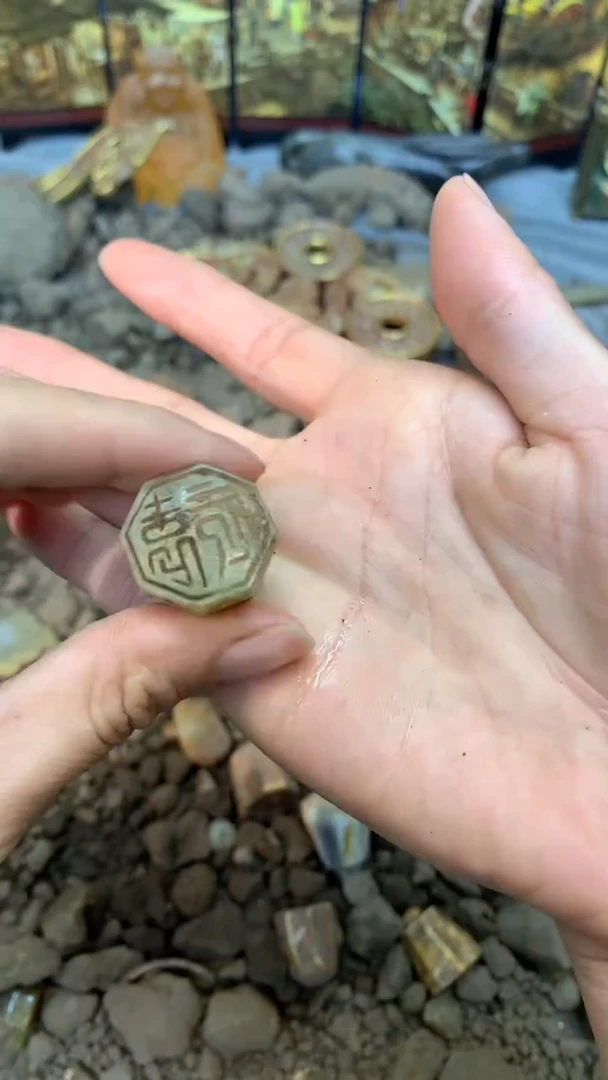 以直播间实物图片为准