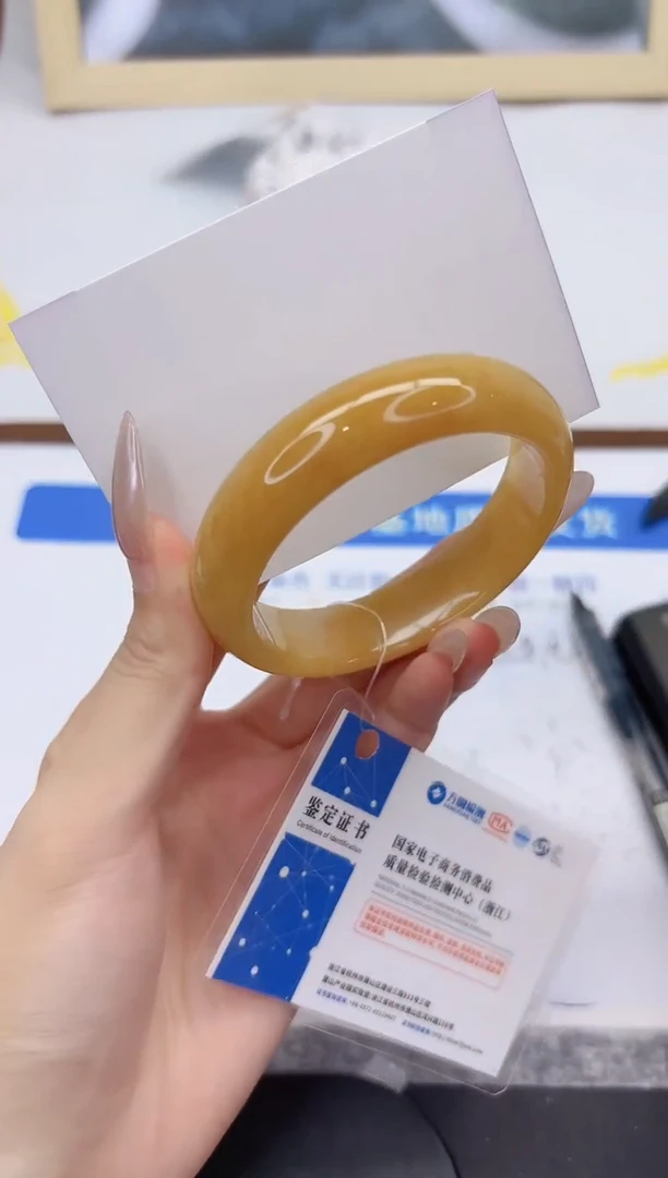 未镶嵌手镯石英质玉L140-56.4