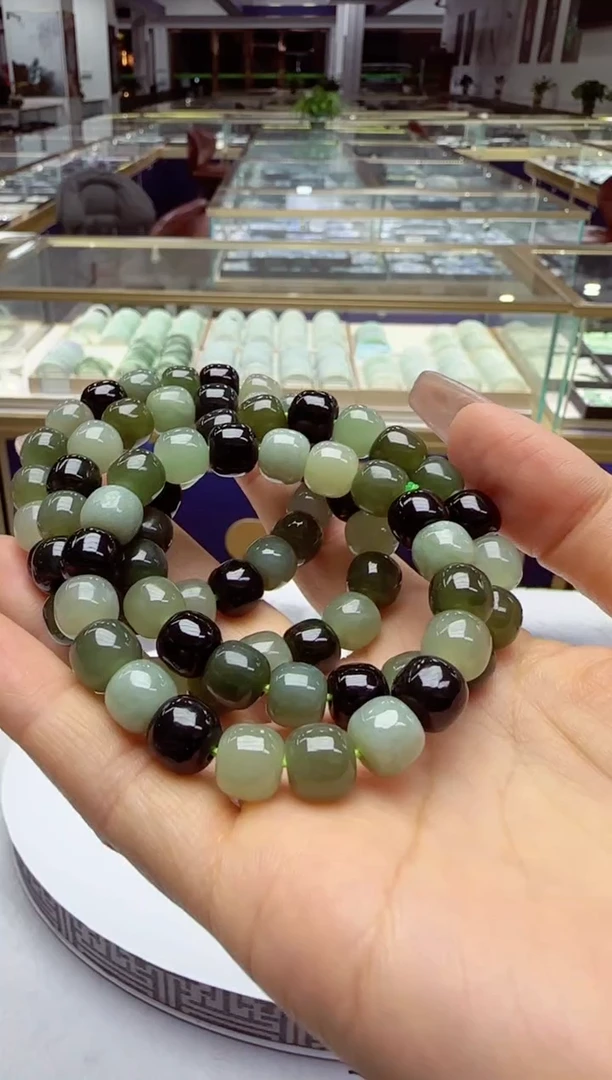 未镶嵌手串和田玉多样性发其一