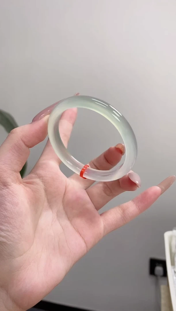 手镯玛瑙/玉髓未镶嵌51-52窄条