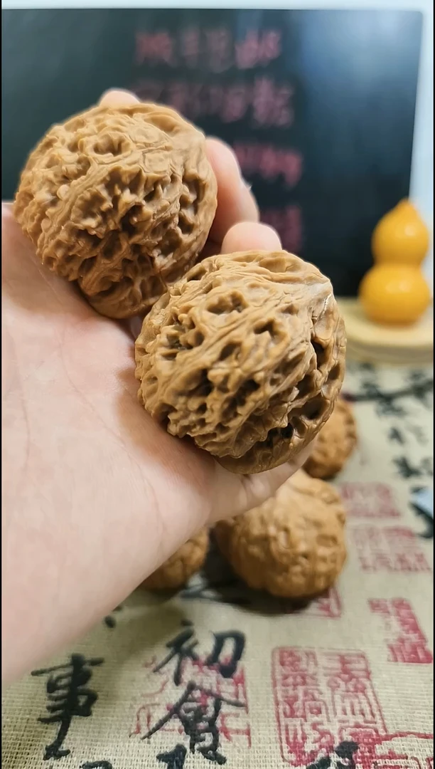 文玩核桃把件南疆史