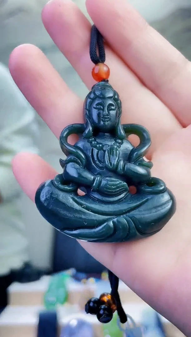 颈饰未镶嵌和田玉1