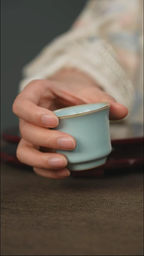 钟式杯 带底款 颜色随机