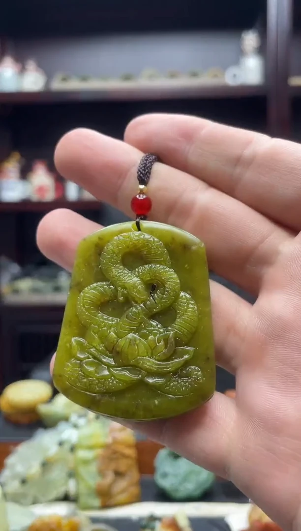 未镶嵌岫玉吊坠·