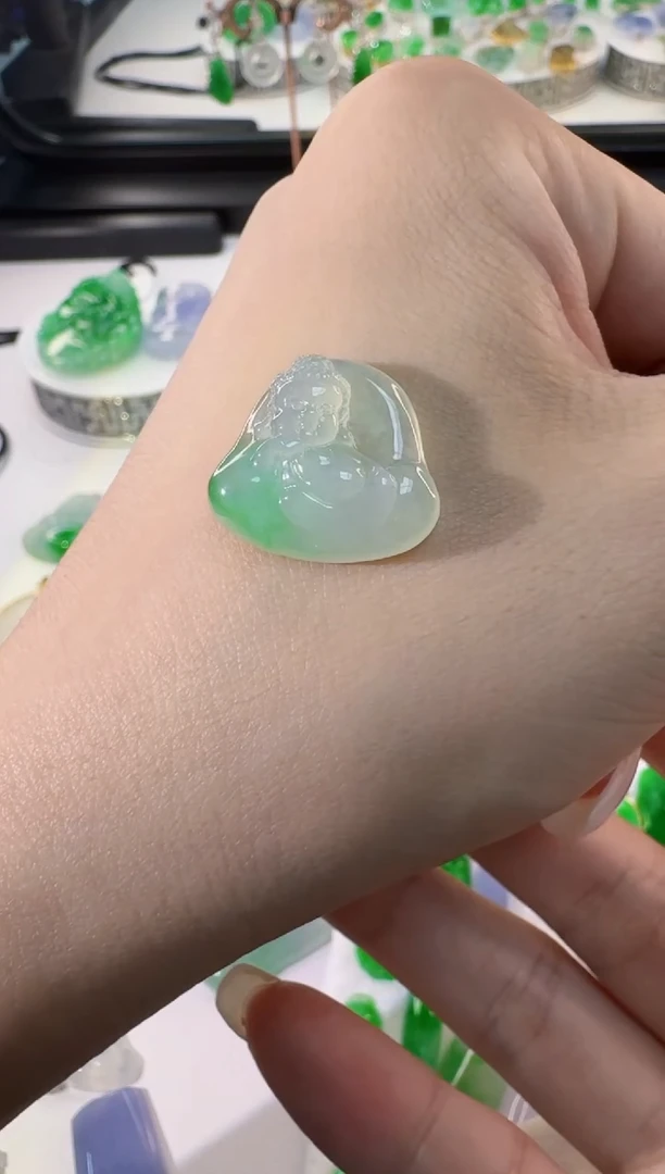 颈饰未镶嵌翡翠缅甸A货翡翠