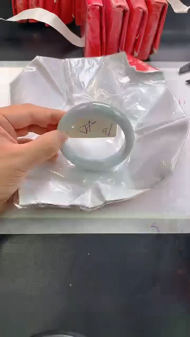 未镶嵌手镯翡翠96