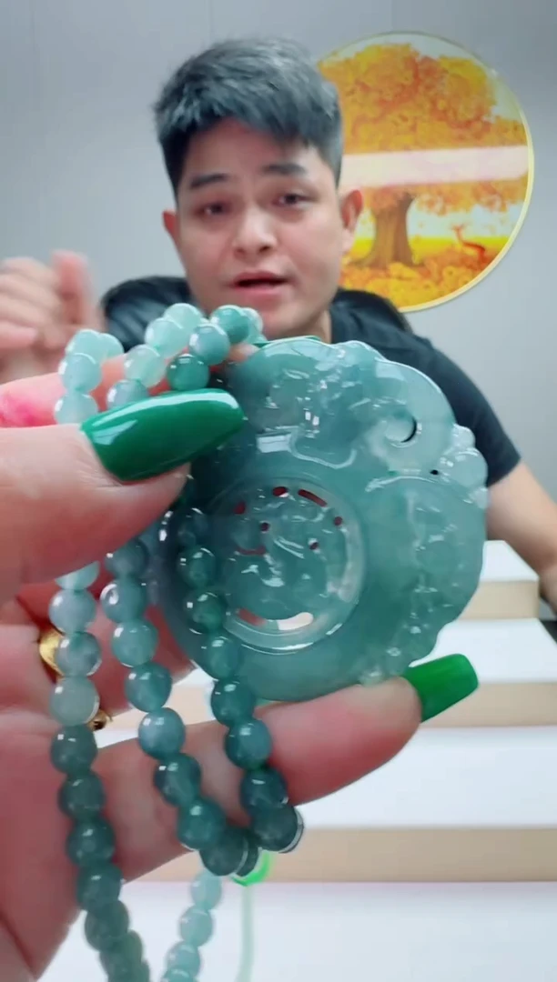 翡翠未镶嵌颈饰多样性随机发其一