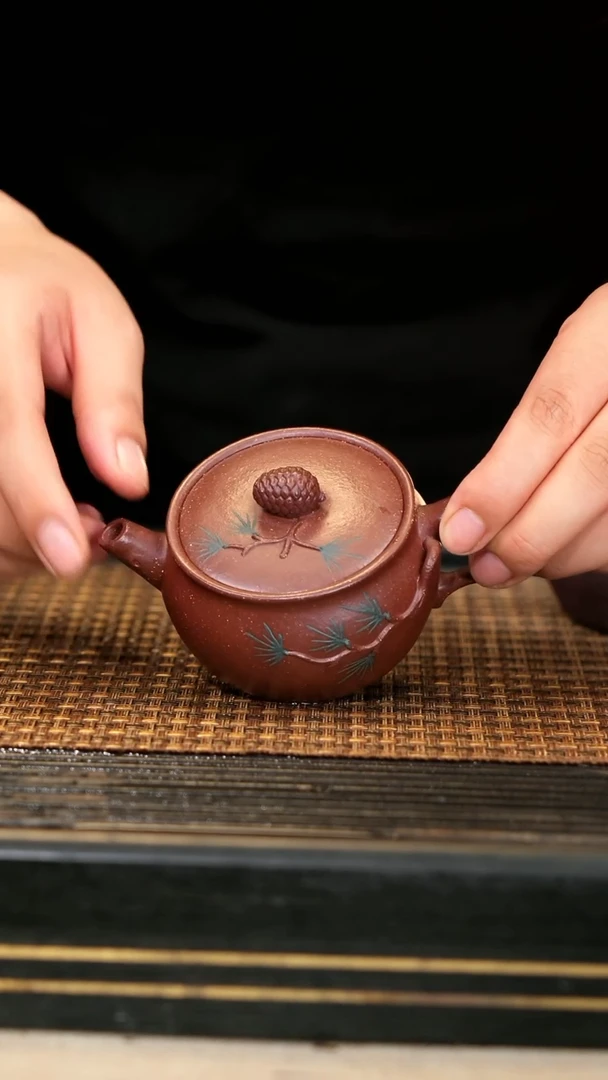 茶壶紫砂35《松果壶》紫玉金砂