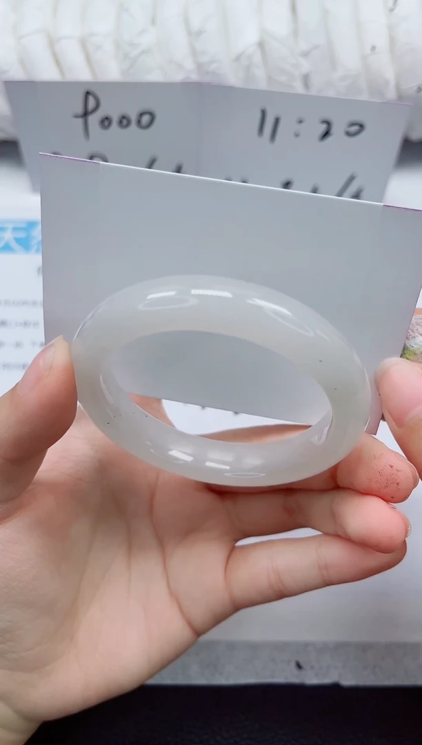 未镶嵌手镯石英质玉148-52/53