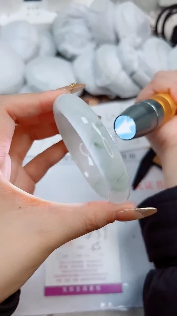 【闪购商品】石英质玉手镯合金K325-55