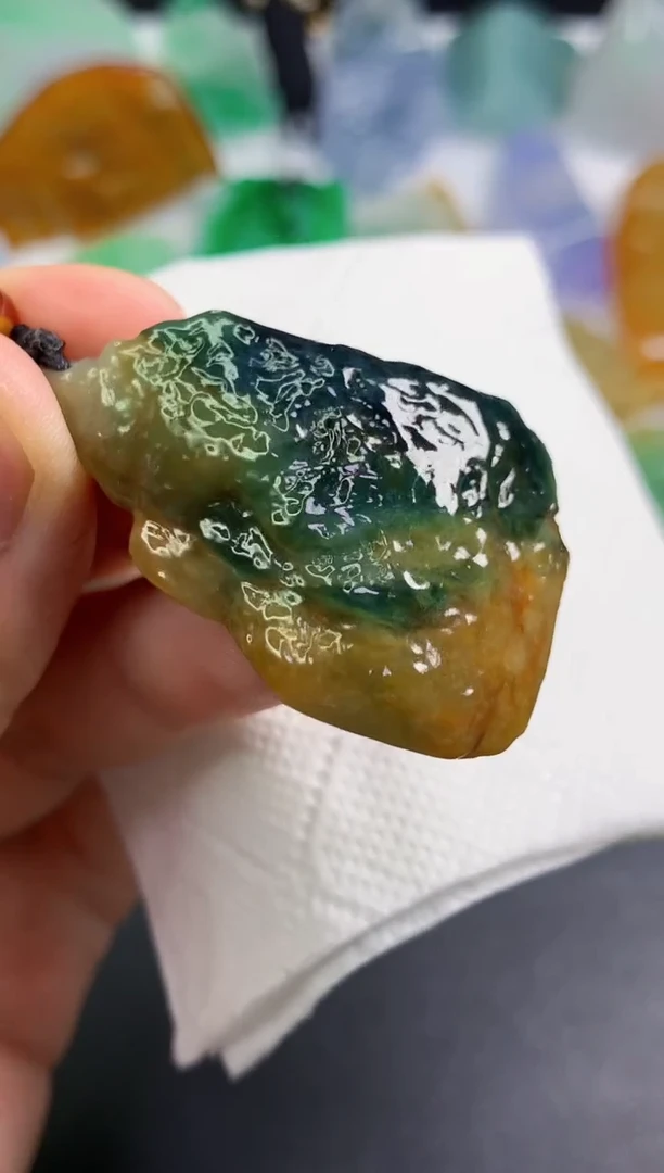 颈饰未镶嵌翡翠