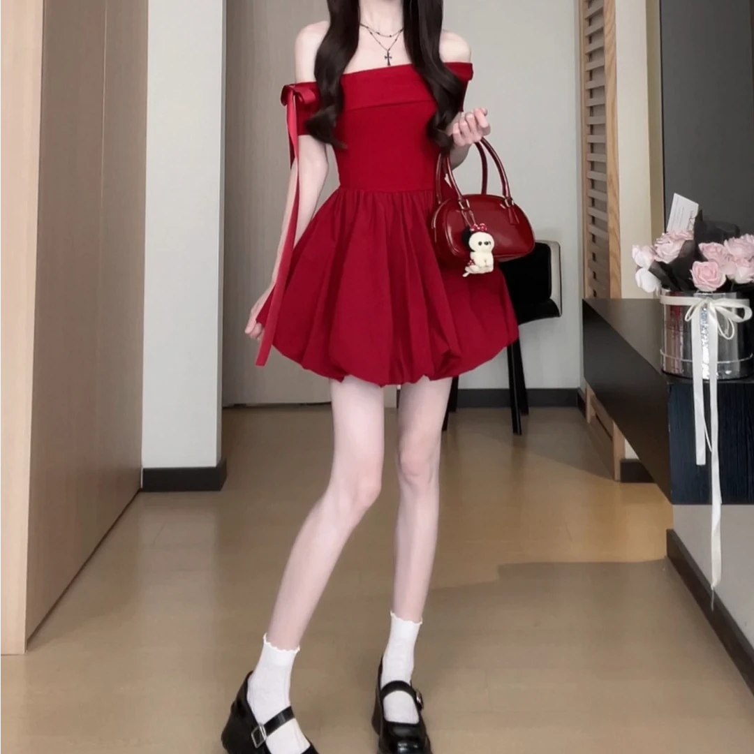 松本丧丧纯欲斜肩花苞裙红色收腰连衣裙设计感蓬蓬裙