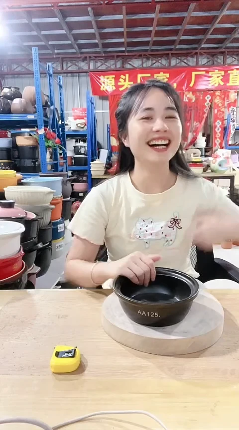 AA125瑕疵黑色砂锅碗不带盖