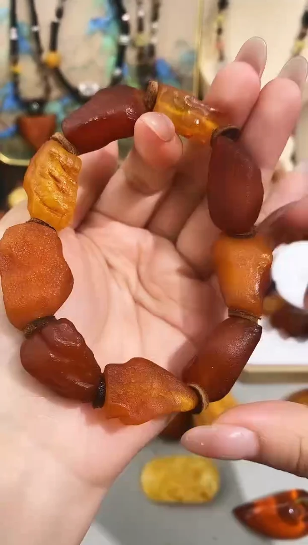 未镶嵌琥珀裸石琥珀