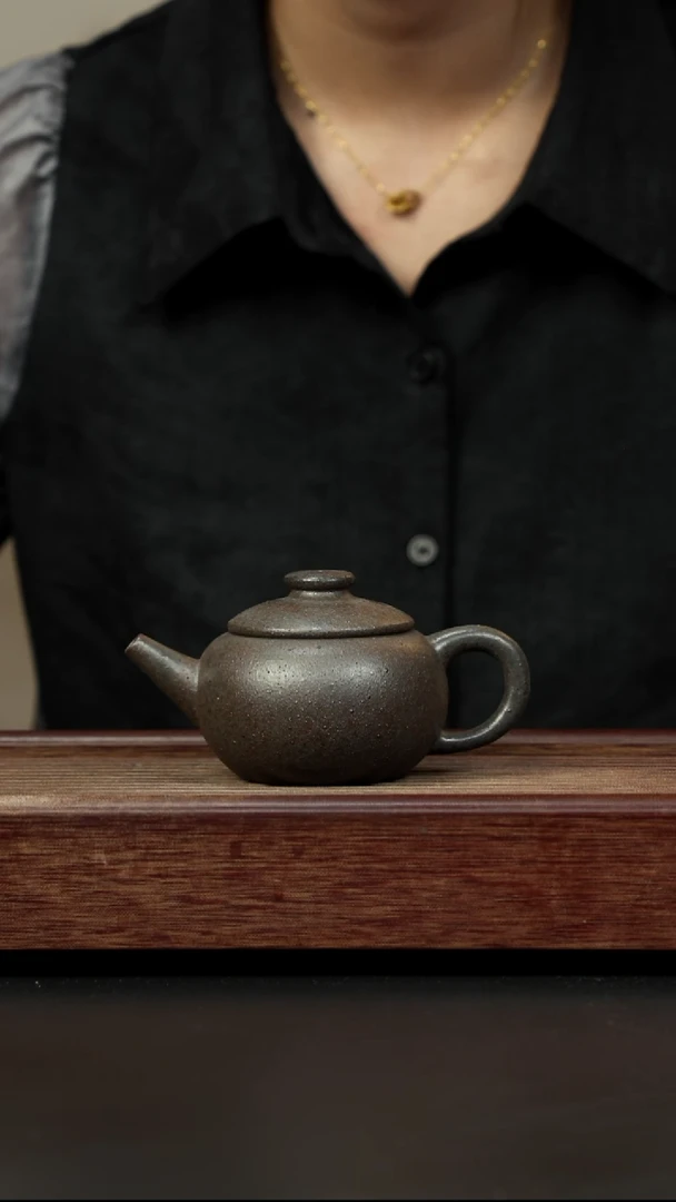 紫砂茶壶百年岩中泥 小巨轮孤品