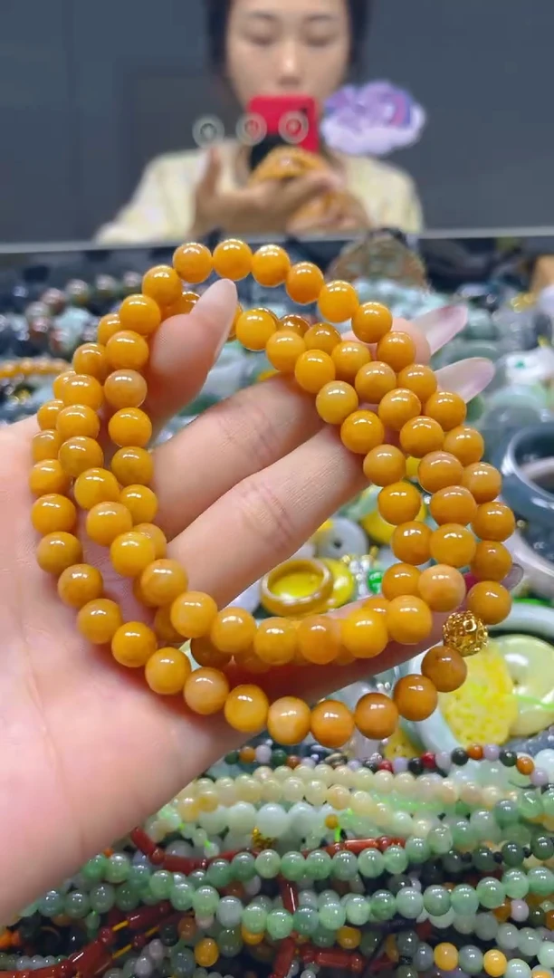 颈饰未镶嵌翡翠8MM/C/翡翠A货，一件也是批发价