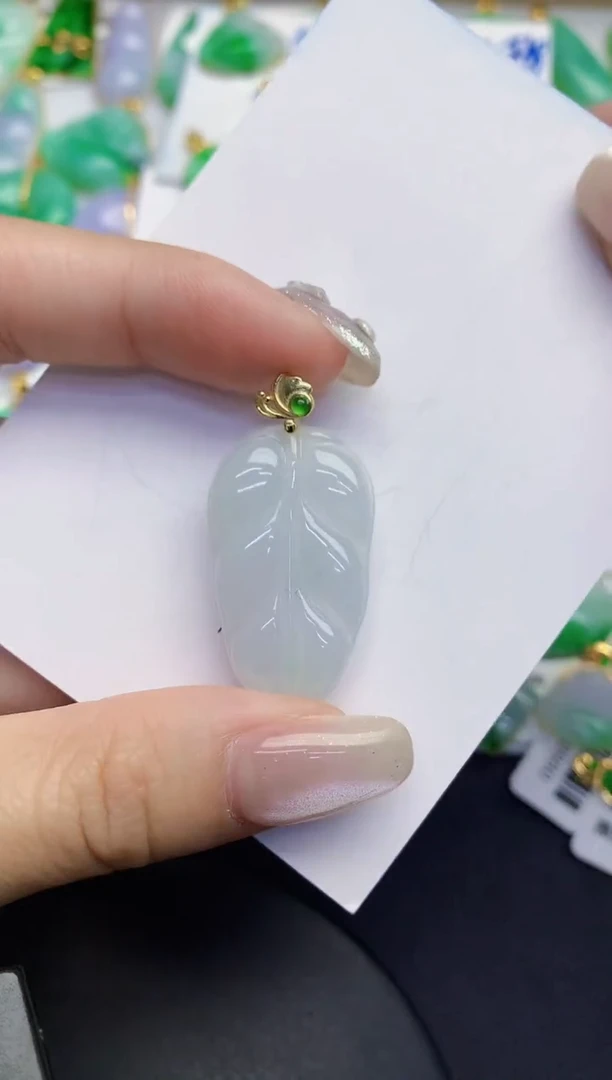 翡翠未镶嵌颈饰缅甸天然翡翠A货