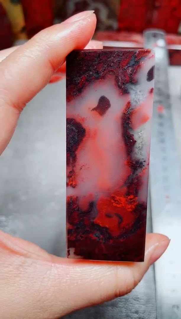 桂林鸡血玉素章3.0左右红20