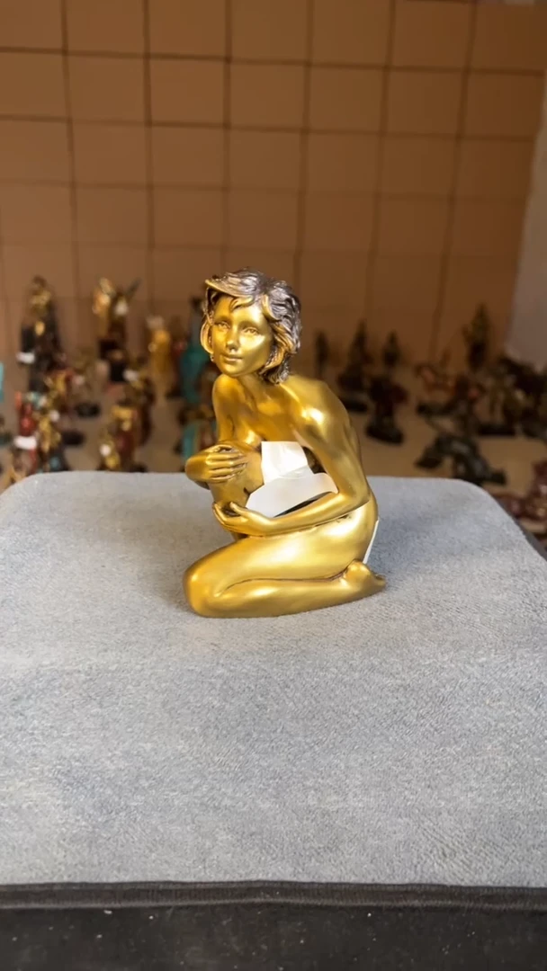 精铜材质精美雕塑