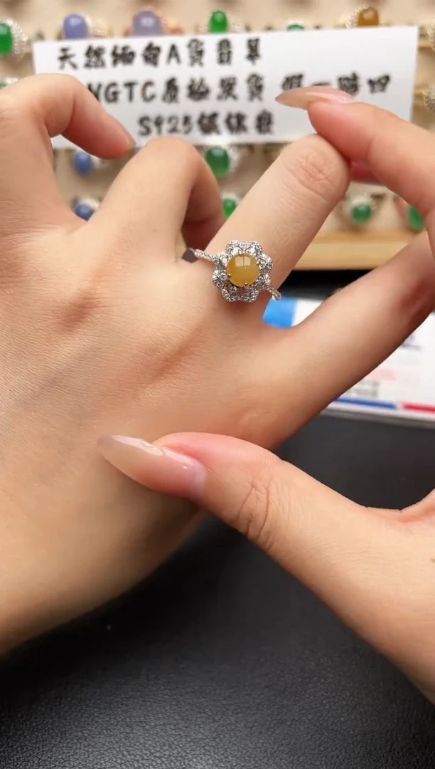 银S925镶嵌戒指翡翠一物一证一礼盒