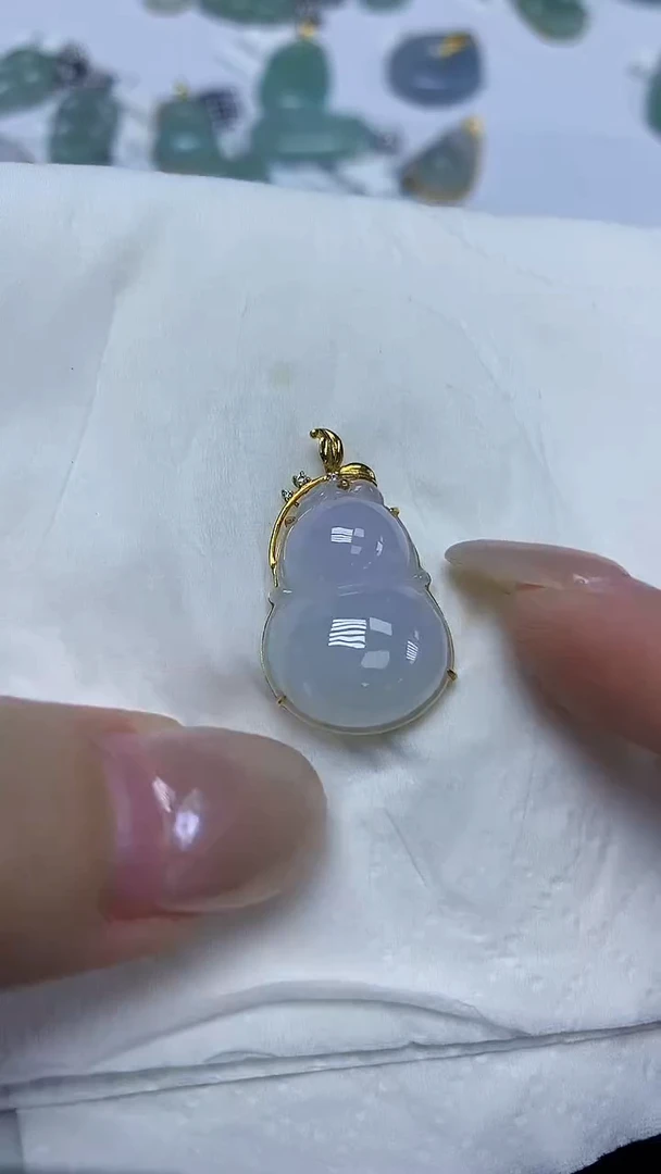 翡翠18K金镶嵌颈饰天然缅甸翡翠A货
