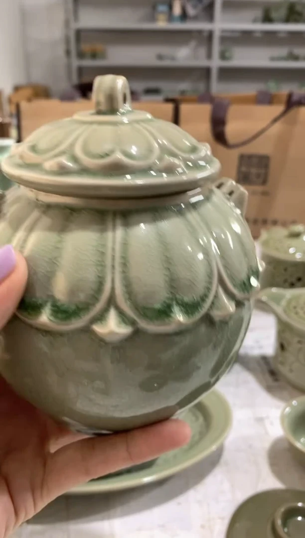 瓷片冰裂纹茶叶罐  微瑕  处理 一个