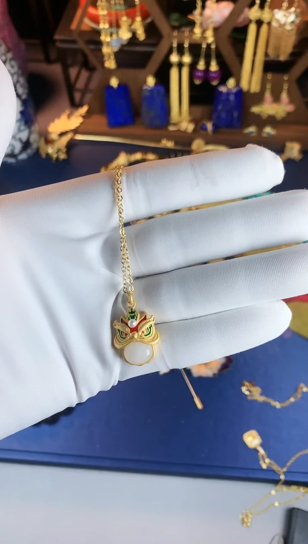 【闪购商品】红色醒狮吊坠一条