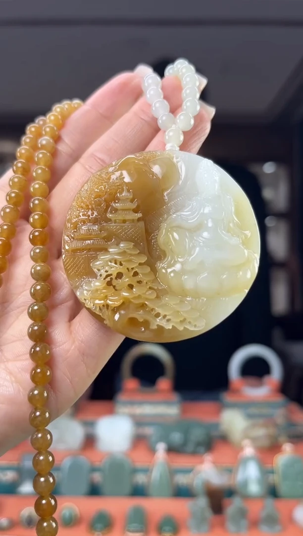 颈饰未镶嵌和田玉佩佩