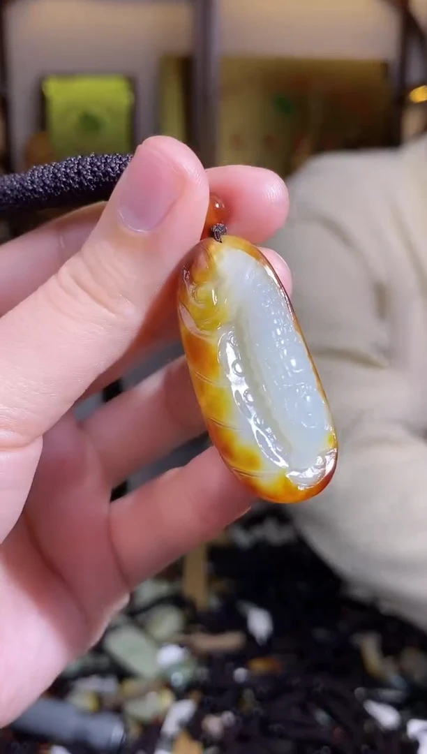 颈饰未镶嵌和田玉1