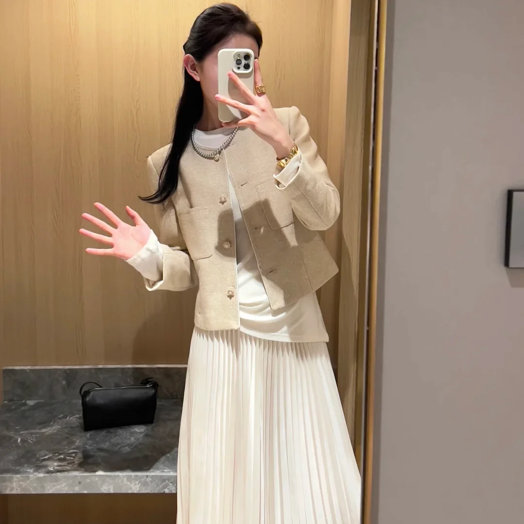 【洋洋】休闲风短款小香风秋季短外套套装女装外套千金风针织女