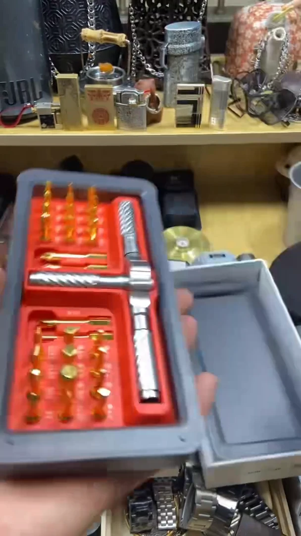 瓷片闪购商品  如图所示