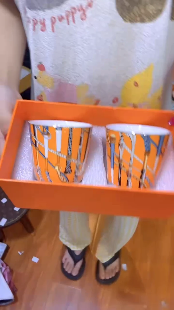 杯鸿辉家品牌瓷器，京东包邮！