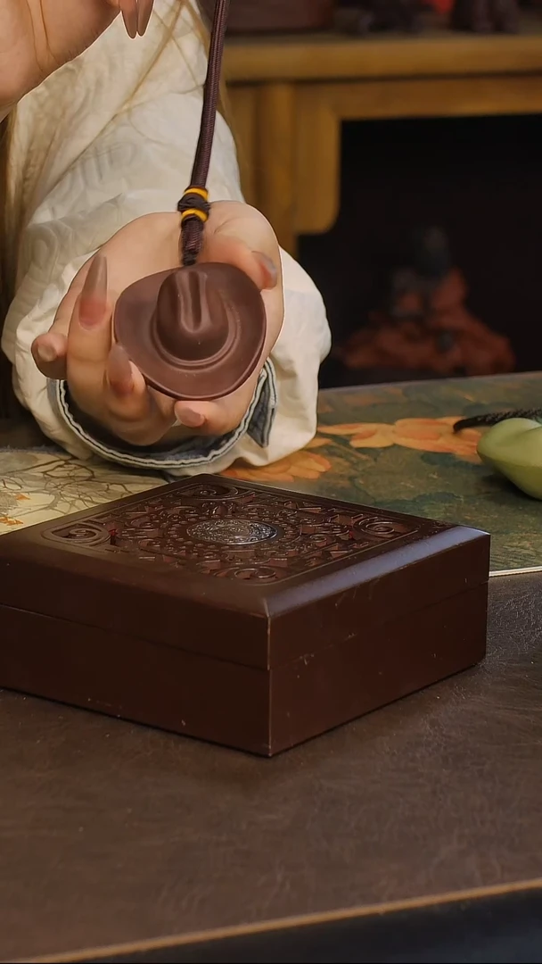 紫砂茶宠牛仔帽茶宠