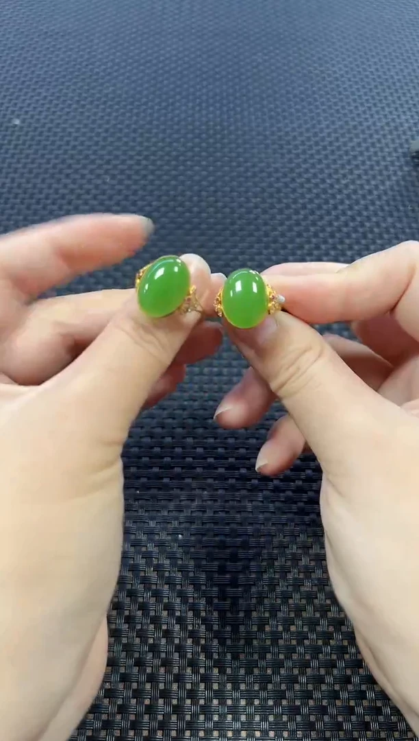 18K金镶嵌戒指和田玉（多样性发一件）J436