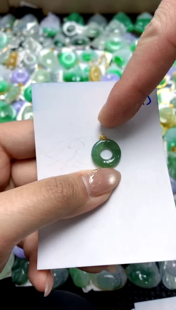 【闪购商品】翡翠颈饰18K金镶嵌1111111111111111