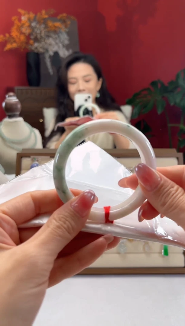 未镶嵌手镯翡翠翡翠手镯