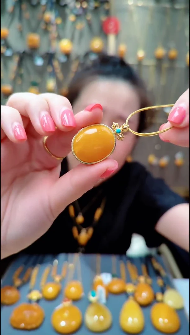 蜜蜡银S925镀金镶嵌珠宝奇石﹣G162蜜蜡吊坠赠项圈