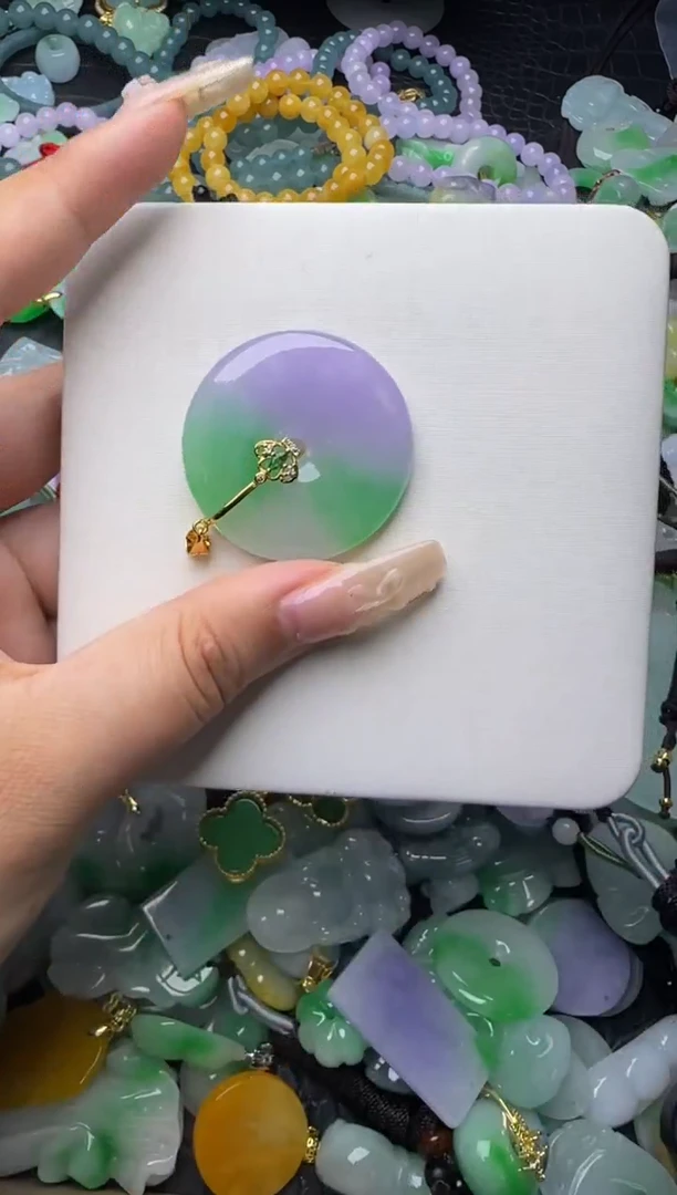 翡翠未镶嵌颈饰天然缅甸翡翠吊坠