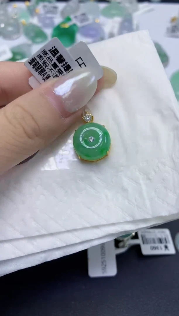 颈饰未镶嵌翡翠天然缅甸翡翠A货多样性发一件