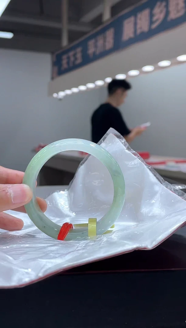 未镶嵌手镯翡翠8