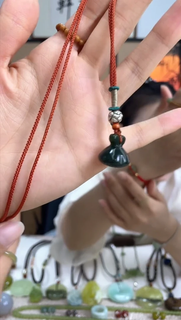 【闪购商品】和田玉吊坠未镶嵌多样性发货其中发一