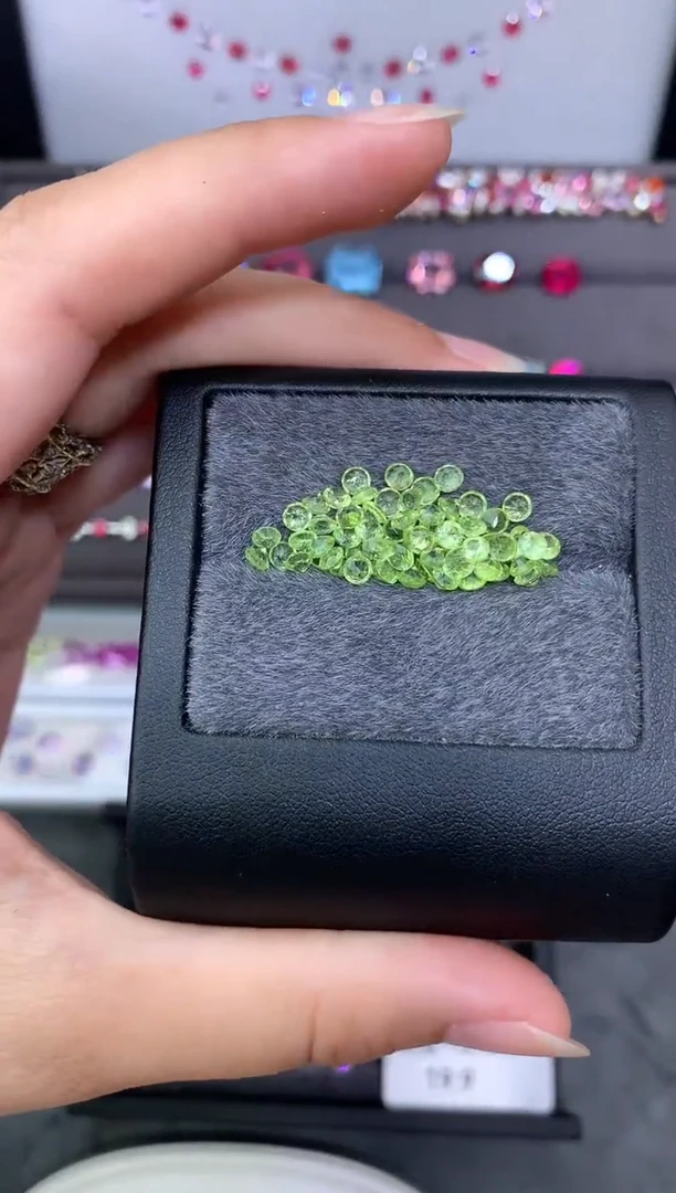 裸石未镶嵌橄榄石A****u圆切橄榄石一组68/P  8.54ct