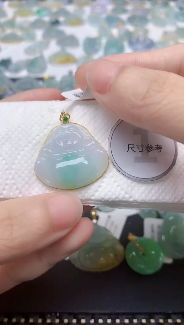 翡翠18K金镶嵌颈饰天然缅甸A货翡翠