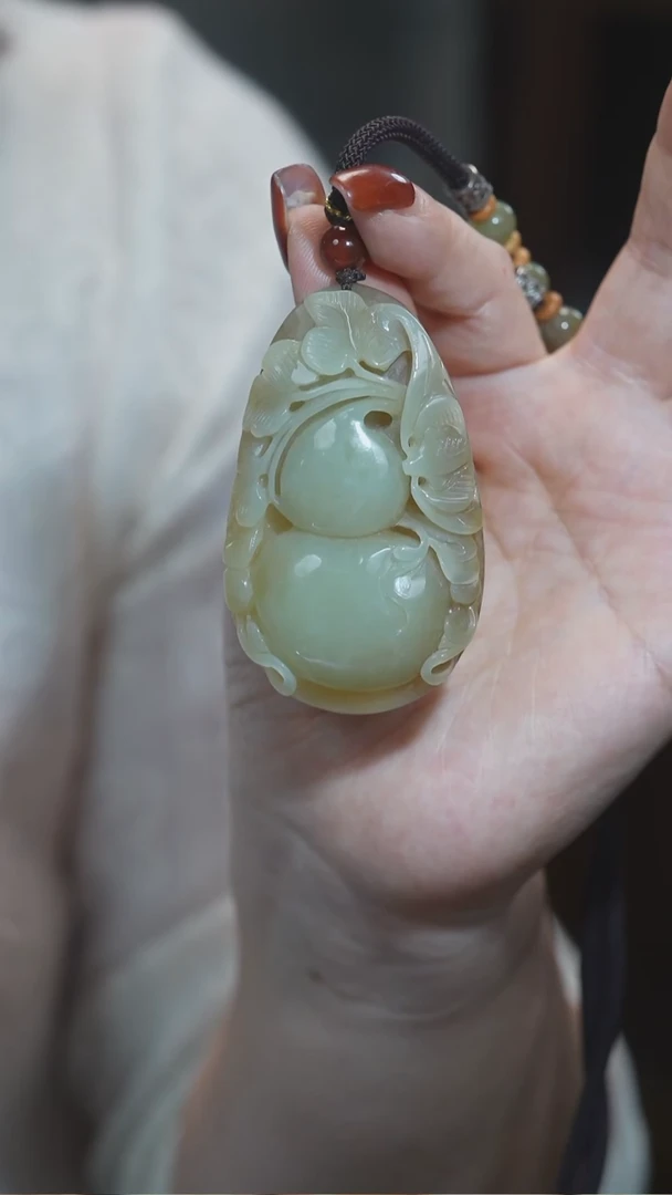 颈饰未镶嵌和田玉葫芦
