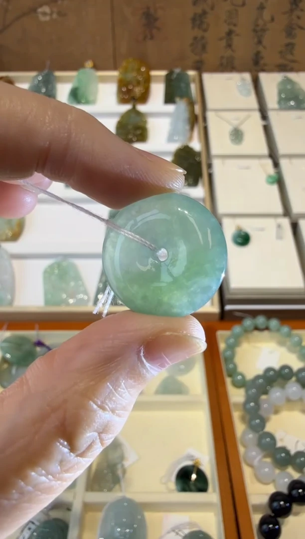 翡翠挂件未镶嵌A货翡翠多样性孤品