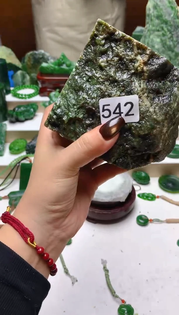 未镶嵌和田玉（碧玉）珠宝半成品1