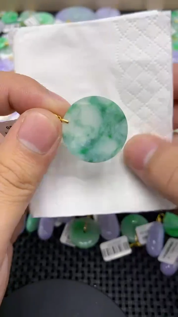 颈饰未镶嵌翡翠天然缅甸翡翠A货