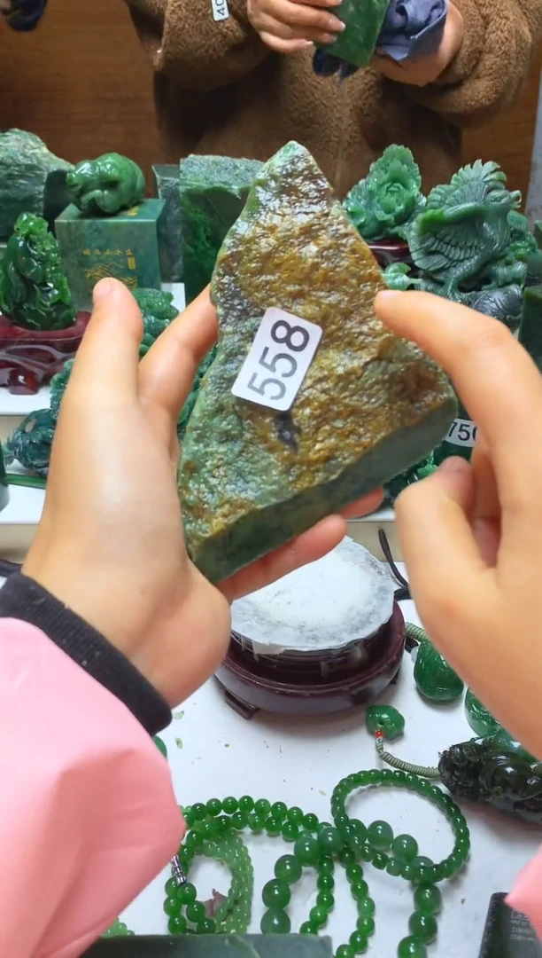 未镶嵌和田玉摆件1