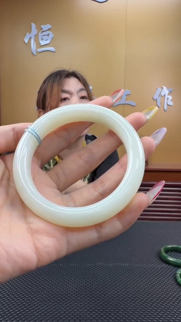 颈饰未镶嵌和田玉手镯59