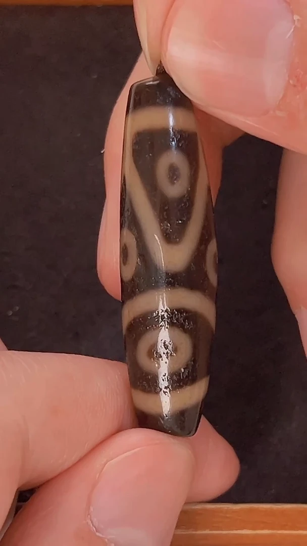 未镶嵌颈饰玛瑙/玉髓老冯黑金超顶圣湖五眼45.7*12.5